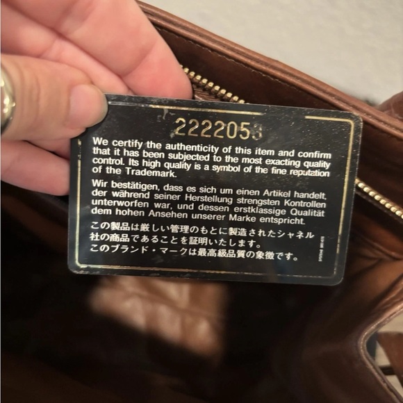 CHANEL Quilted Brown Leather Vintage Shoulder Bag - Picture 14 of 16